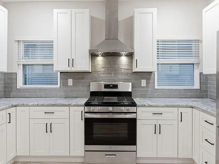 43 Lonsdale St #2 — Photo 20
