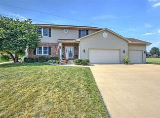 778 Waterford Ln, Decatur, IL 62526