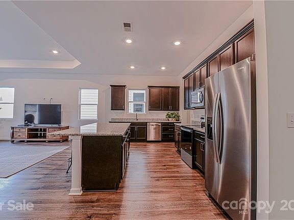 3rd image of 4589 Kobus Ct #80