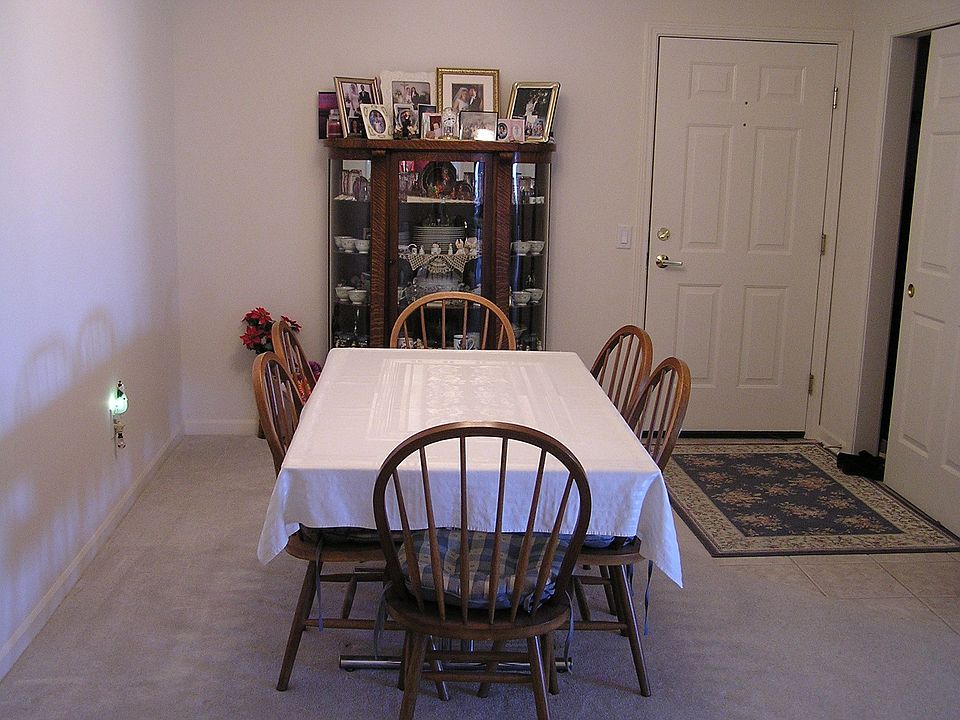 Dining Room and Entryway