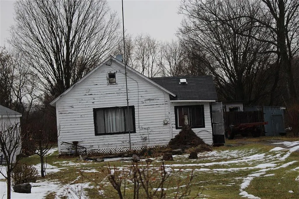2956 2nd Ave photo 1