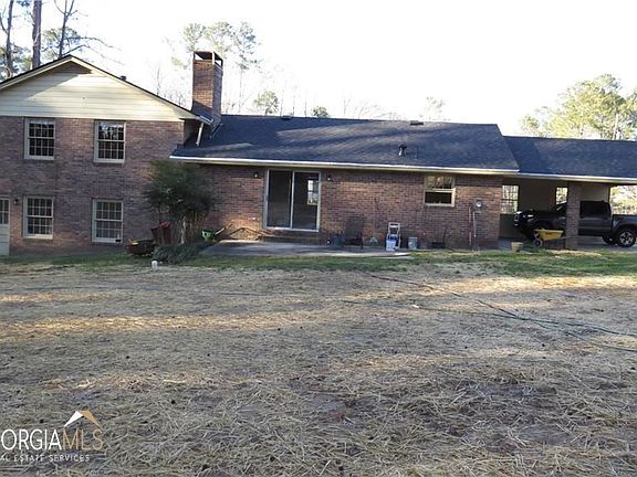 2nd image of 3100 Garden Lane Dr