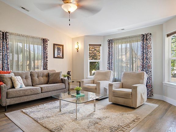 4th image of 4208 Artesia Dr