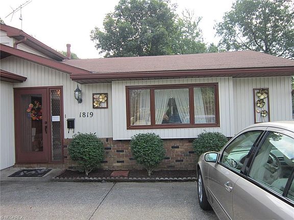 2nd image of 1819 Tower Blvd