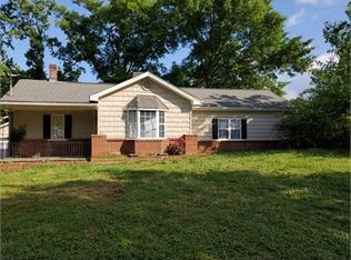 2801 Valley View Dr, Knoxville, TN 37917