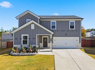 196 Summit Pointe Dr, Dallas, GA