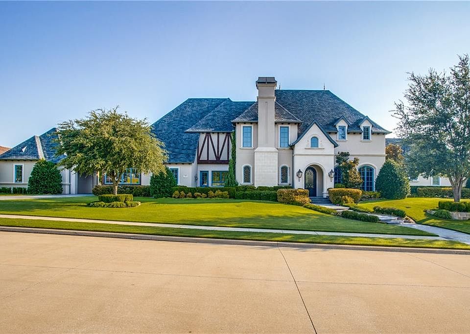 1st image of 404 Woodlake Dr