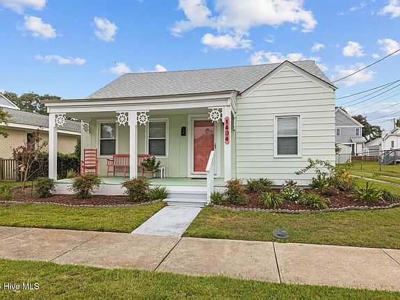 3rd image of 1404 Shackleford Street