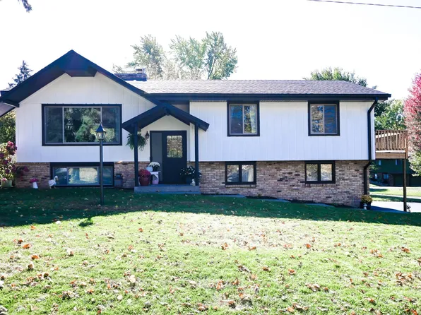 4696 Flag Ave N, New Hope, MN 55428