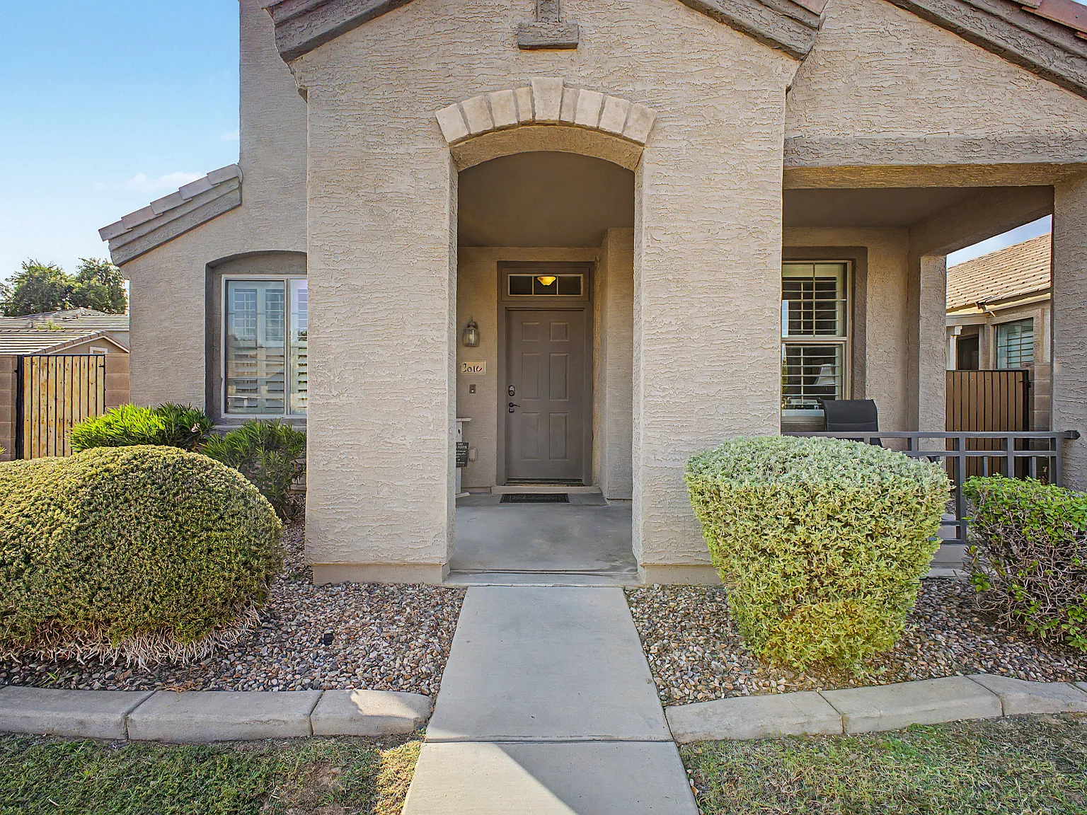 3 bed, 1860 sqft, $2,150 — Photo 4