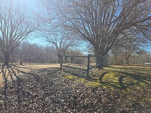 2nd image of 636 Switzerland Rd