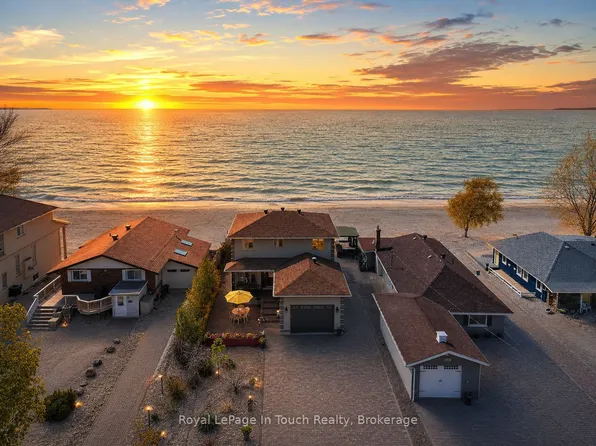 1092 Tiny Beaches Rd S, Tiny, ON L0L 2T0