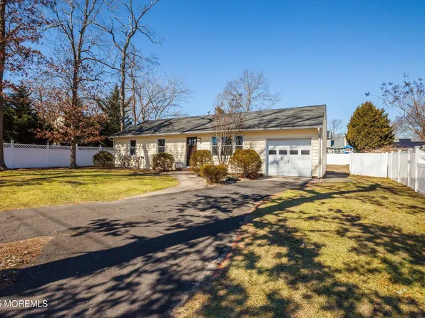 2517 Woodland Road, Manchester, NJ 08759