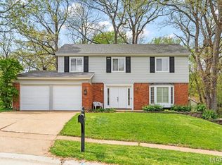 889 Almond Hill Ct, Ballwin, MO