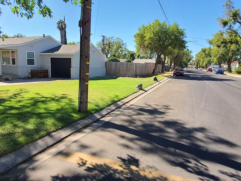 2024 Roble Ave — Photo 7