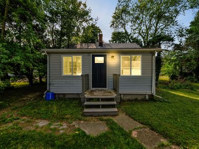 2052 Pleasantview St, Monroe, MI, 48162