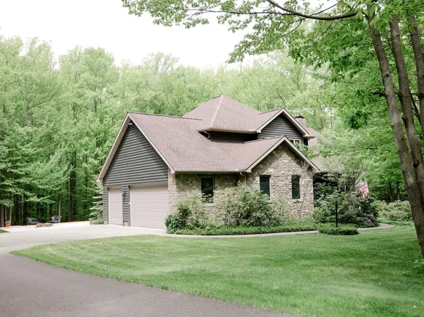 9080 Eureka Rd, Girard, PA 16417