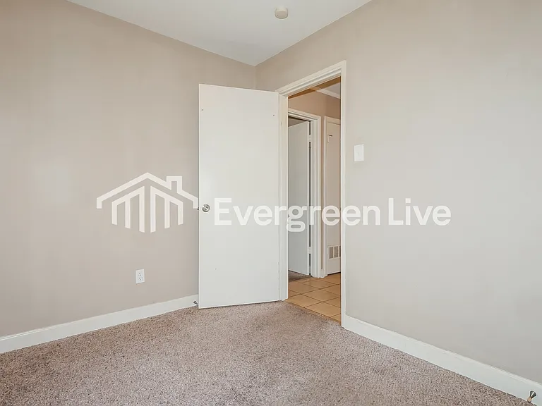 4610 Violet Ave — Photo 12