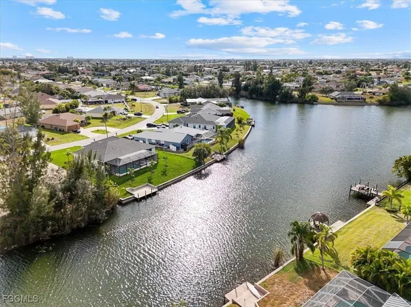 433 SW 21st St, Cape Coral, FL 33991