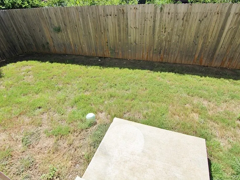 5914 Aspen Gdn — Photo 5
