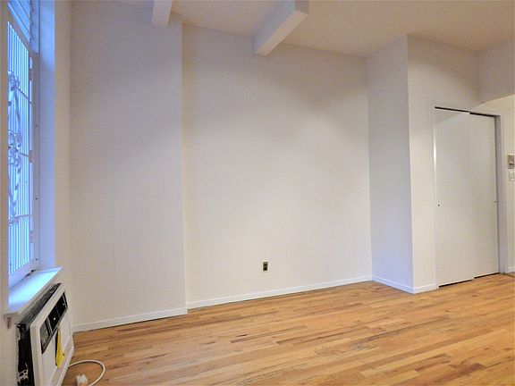 3rd image of 1733 2nd Ave APT 3A