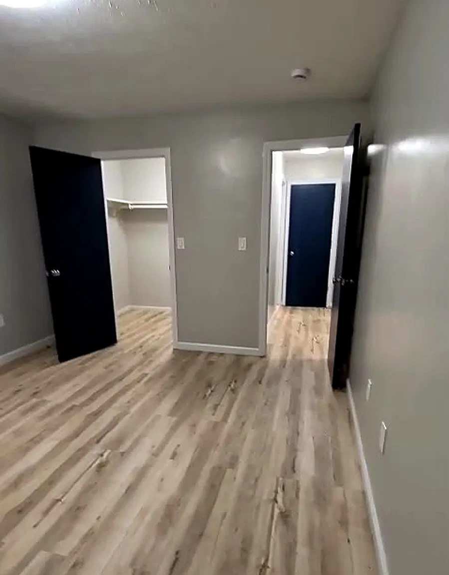 2 bed, 850 sqft, $1,900 — Photo 2