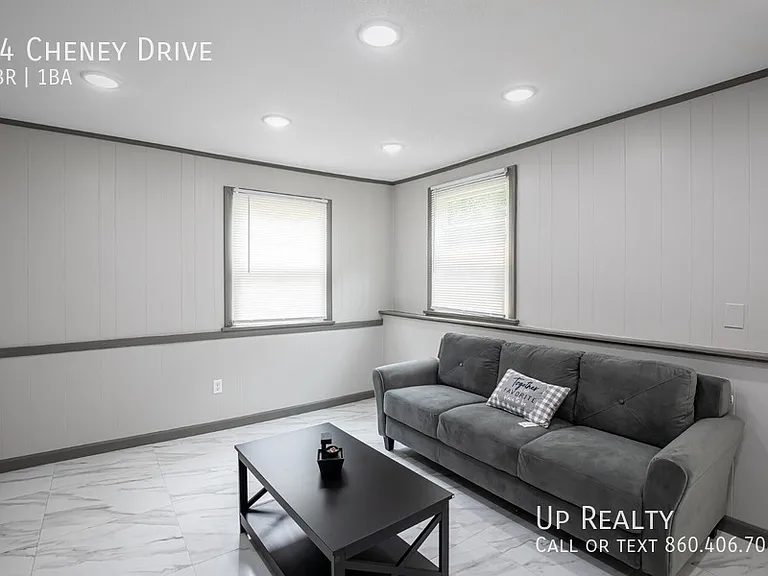 64 Cheney Dr — Photo 15