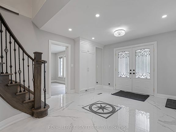 2nd image of 69 Raeview Dr