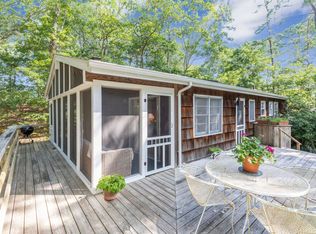 91 Old Riverhead Rd, Hampton Bays, NY 11946