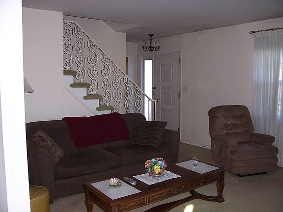 Front entrance to living room 