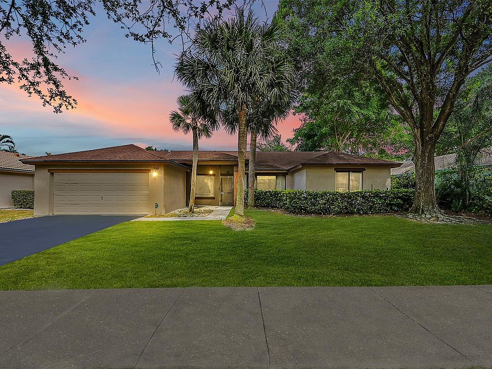 1st image of 5542 NW 41st Avenue