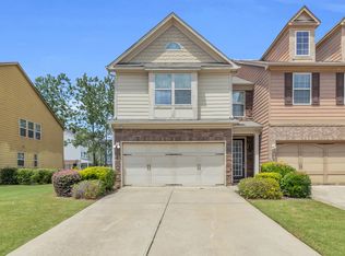 1543 Creek Bend Ln, Lawrenceville, GA 30043