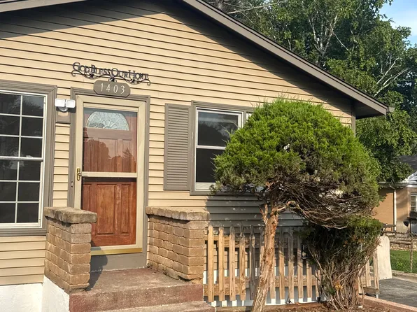 1403 N Highland Pkwy, Round Lake Beach, IL 60073