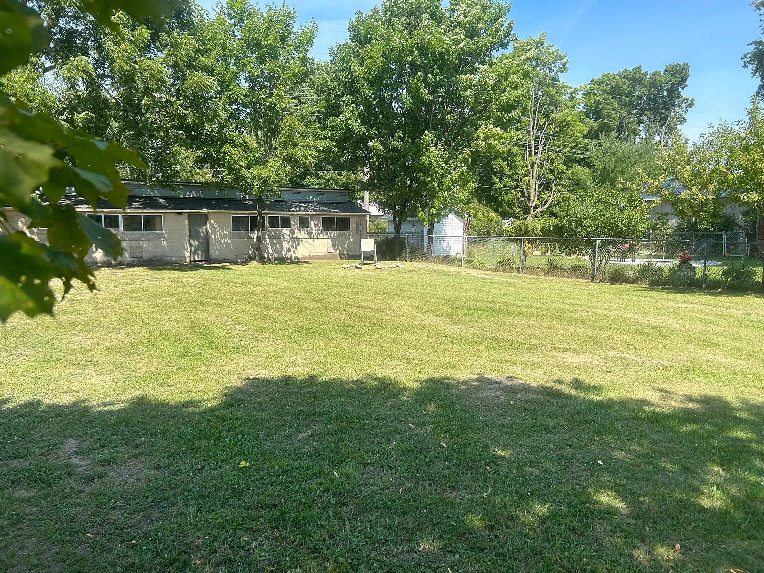 6533 Mill St — Photo 3