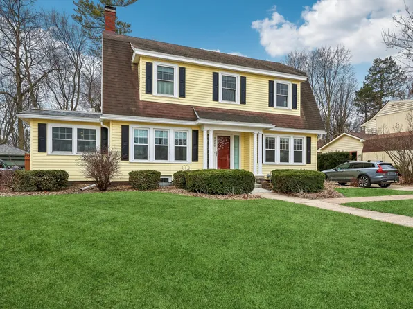 2220 Knapp St, Ames, IA 50014