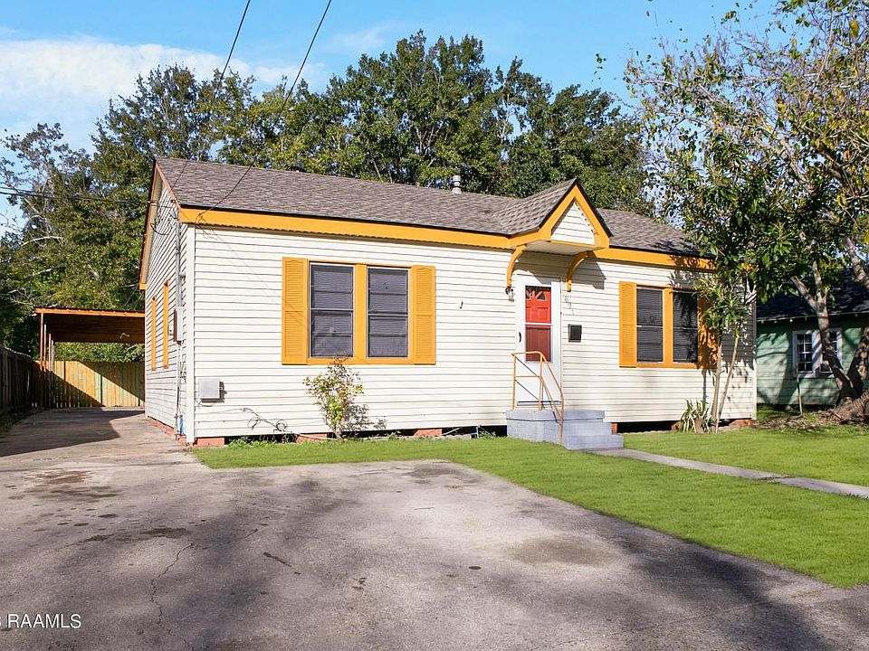 1st image of 621 Anderson St