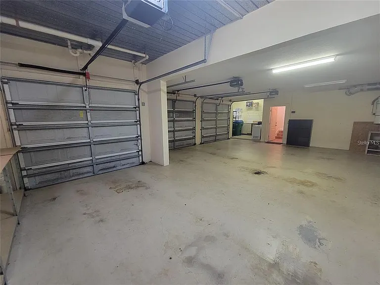 10209 Thurston Groves Blvd — Photo 45