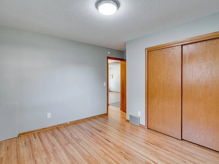 3104 39th Ave NE — Photo 9