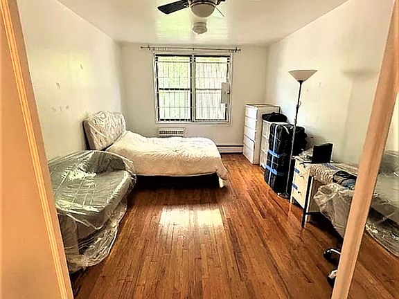 3rd image of 229 E 29th St APT 3K