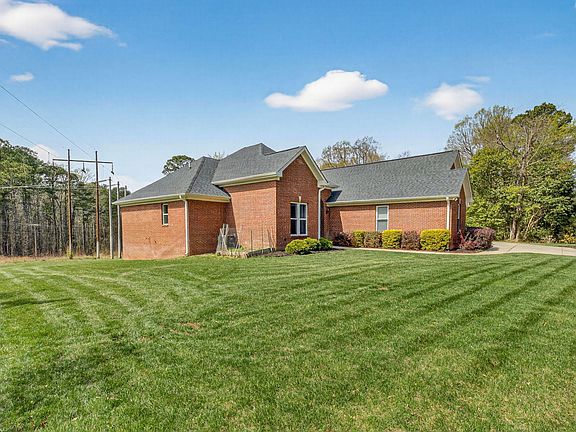 3rd image of 602 Rand Mill Rd