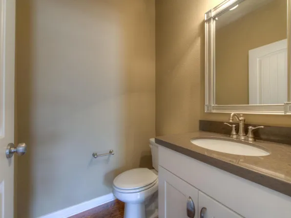 405 S Meadowlark St #B, Austin, TX 78734