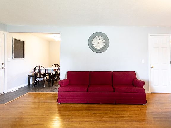 3rd image of 15715 E Heroy Ave