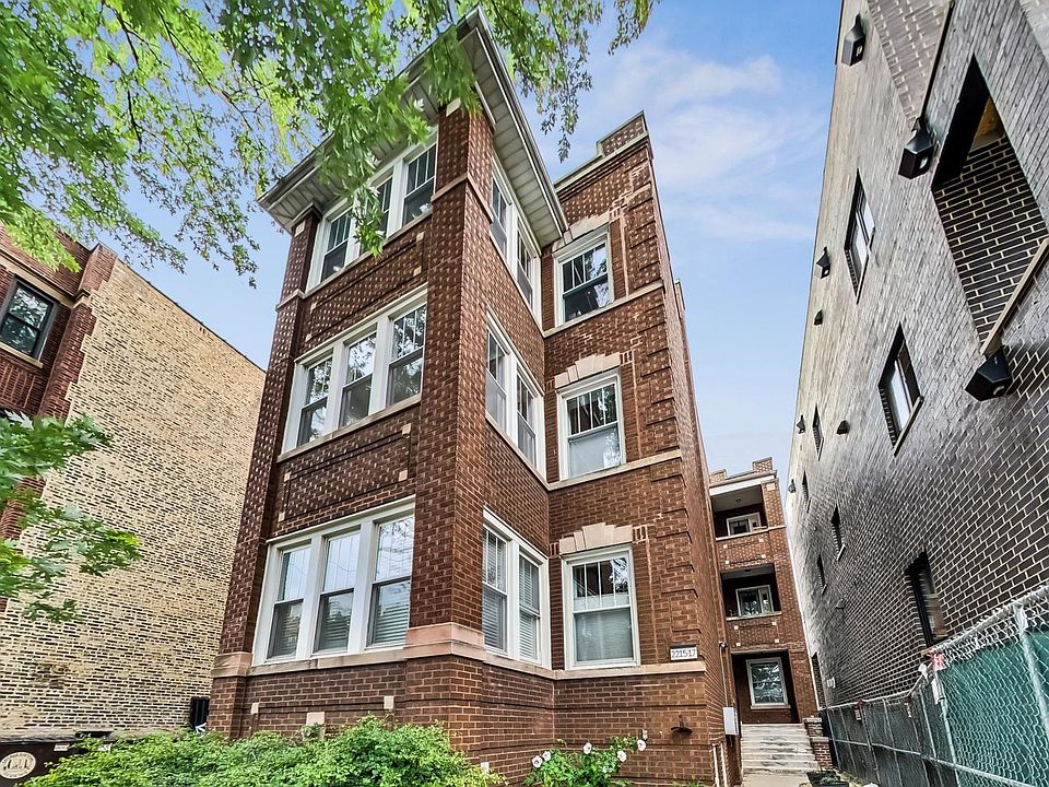 1st image of 2215 W Foster Ave #G