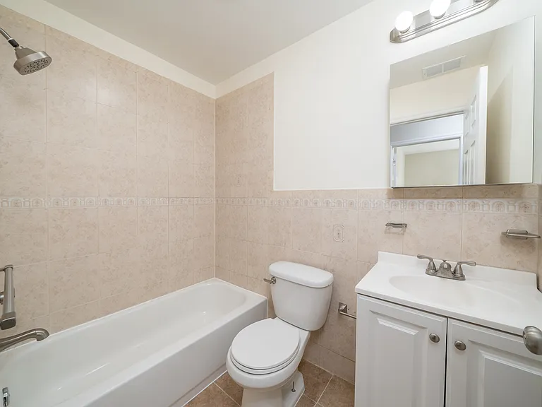271.5 Grant Ave #2 — Photo 18