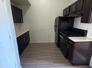 234 N 18th St #1F, East Orange, NJ 07017