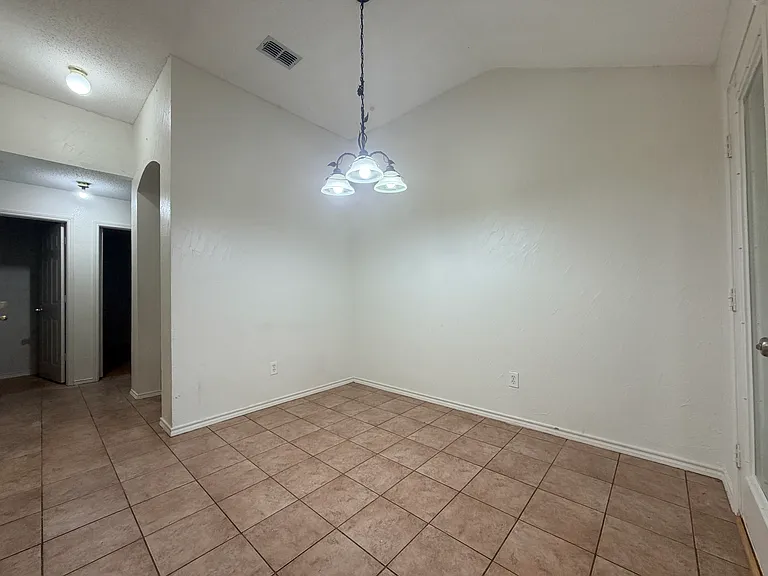 1023 Bonanza Dr — Photo 34