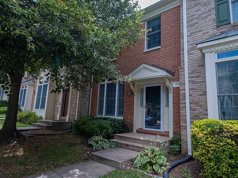 3940 Kathryn Jean Ct — Photo 3