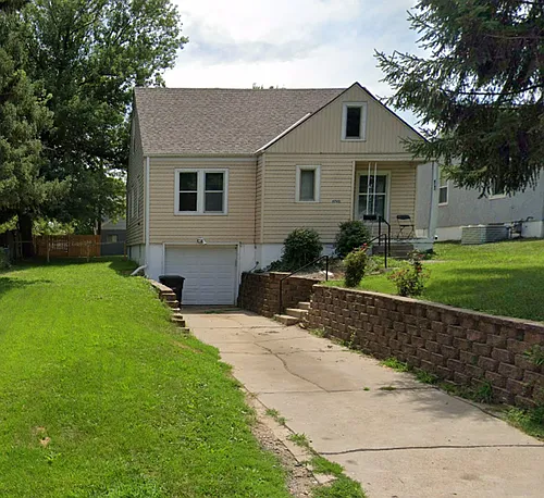 4745 Meredith Ave Photo 1