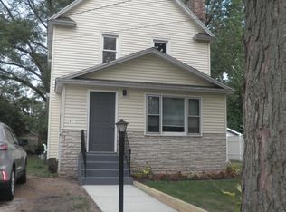 911 James St, Kalamazoo, MI 49001