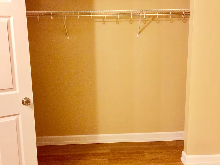 Olympus Apartments — Photo 18